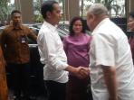 jokowi-tiba-di-arista-hotel-palembang_20151029_192257.jpg