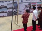 jokowi-tiba-di-masjid-raya-kh-hasyim-asyari_1_20170415_125430.jpg