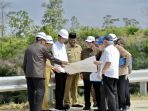 jokowi-tinjau-calon-lahan-ibu-kota-baru-di-kaltim_20190507_185959.jpg