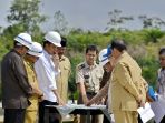 jokowi-tinjau-calon-lahan-ibu-kota-baru-di-kaltim_20190507_190034.jpg