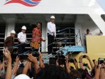 jokowi-tinjau-kapal-ternak-km-camara-nusantara-i_20151211_221429.jpg