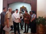 jokowi-tinjau-kebakaran-lahan-hutan_20150906_205800.jpg