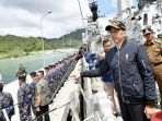 jokowi-tinjau-kesiapan-kapal-perang-di-natuna_20200108_143642.jpg