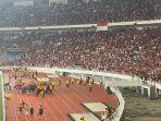 jokowi-turun-ke-lapangan-timnas1.jpg