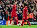 jordan-henderson-kiri-melakukan-selebrasi-dengan-pemain-tengah-liverpool-mohamed-salah.jpg
