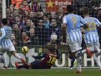 jordi-alba-gagal-blok_20150221_230706.jpg