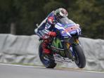 jorge-lorenzo-ngebuuuutttt_20160820_182044.jpg