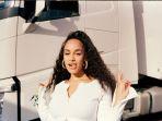 jorja-smith.jpg