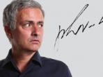jose-mourinho-dan-tanda-tangannya_20160526_185548.jpg