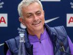 jose-mourinho-resmi-jadi-pelatih-tottenham.jpg