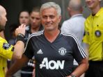 jose-mourinho-senyummm_20170726_022755.jpg