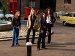 joseph-mazzello-rami-malek-gwilym-lee-dan-ben-hardy-dalam-film-bohemian-rhapsody-2018.jpg