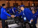 jr-saragih-hadiri-rakornas-demokrat-di-lombok_20170510_111146.jpg