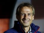 juergen-klinsmann-jaketannn_20150708_160403.jpg