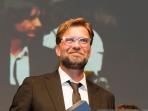 juergen-klopp-pegangkotak_20151008_105215.jpg
