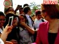 julia-gillard-dilempar-sandwich.jpg