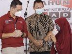 juliari-bersama-hendi-tinjau-penyaluran-bst-di-kota-semarang.jpg