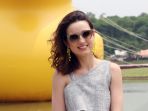 julie-estelle-hadiri-peluncuran-icon-meikarta_20171106_160424.jpg