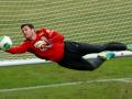 julio-cesar-terbangggg.jpg