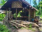 jumadi-tinggal-di-gubuk-nira.jpg