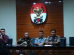 jumpa-pers-kpk-bersama-polda-metro-jaya-di-gedung-kpk_20170519_184131.jpg