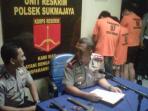jumpa-pers-penangkapan-tiga-anggota-begal-motor-di-polsek-sukmakaya-depok_20150201_225243.jpg