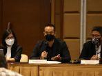 junas-miradiarsyah-memimpin-rapat-pleno-perdana-di-jakarta-selasa-20-april-2021.jpg