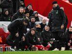 jurgen-klopp-dan-kostas-tsimikas-3.jpg