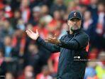 jurgen-klopp-memberi-isyarat-dari-garis-samping-selama-pertandingan.jpg