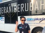 jurhat-emak-emak-pengguna-busway_20190905_062402.jpg