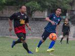 jurnalis-solo-fc-ikuti-trofeo-akhir-tahun-di-stadion-sriwedari-solo.jpg