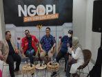 juru-bicara-psi-dedek-prayudi-dalam-diskusi.jpg