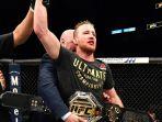 justin-gaethje-kalahkan-tony-ferguson.jpg