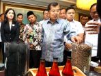 jusuf-kalla-hadiri-silaturahmi-kebangsaan-di-bandung_20190318_221159.jpg