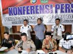 kabid-humas-polda-sulsel-kombes-pol-dicky-sondani_20180415_131920.jpg