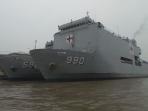 kabut-asap-berlalu-tiga-kri-masih-standby-di-banjarmasin_20151103_224447.jpg