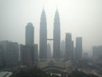 kabut-asap-di-kuala-lumpur_20150915_115849.jpg