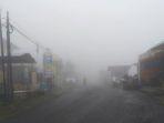 kabut-menyelimuti-kawasan-tawangmangu-karanganyar.jpg