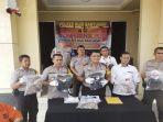 kades-bacok-kades.jpg