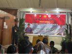 kadis-pmk-kab-intan-jaya-yoakim-mujizau-saat-memberikan-sambutan.jpg