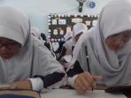 kadisdik-sosialisasi-ujian-dalam-jaringan-udj-kepada-para-siswa-sma-02_20160116_165133.jpg