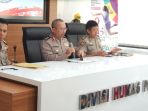 kadiv-humas-polri-irjen-pol-setyo-wasisto-tengah-di-mabes-polri_20180511_154823.jpg