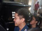 kaesang-pangarep-beranjak-meninggalkan-kantor-dpp-psi-di-jakarta.jpg