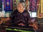 kain-tenun-songket-khas-lombok-2_20180727_174931.jpg