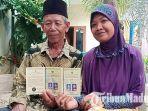 kakek-70-tahun-dan-istrinya-yang-terpaut-42-tahun-pamerkan-buku-nikah-1.jpg