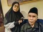 kakek-suroso-84-asal-kebumen-jawa-tengah-bersama-putri-pertamanya-sukanti.jpg