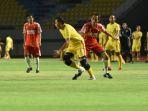 kakorlantas-polri-irjen-pol-istiono-bermain-bola.jpg