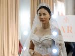 kalina-oktarani-fitting-gaun-pengantin_20210308_210930.jpg