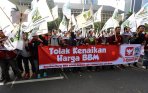 kammi-demo-tolak-kenaikan-harga-bbm_20141121_201614.jpg