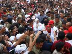 kampanye-di-tangerang-jokowi-maruf-amin-naik-kereta-kuda_20190407_203819.jpg